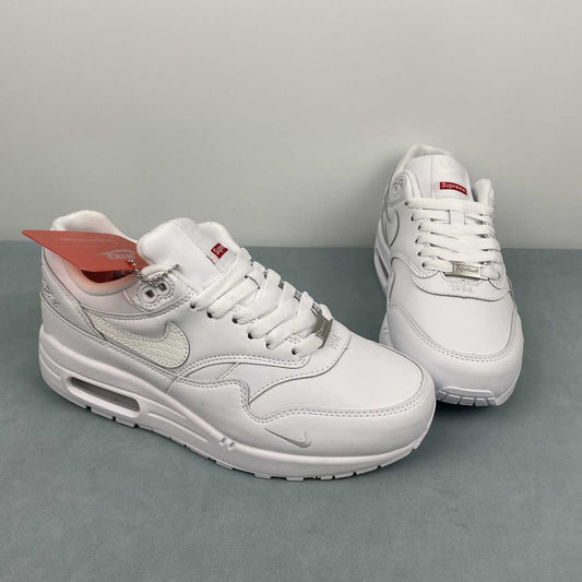 Nike Air Max 1 Supreme