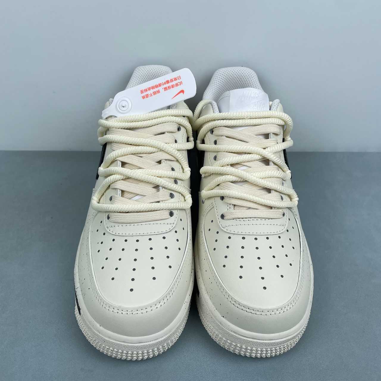 Nike Air Force 1 x Stüssy