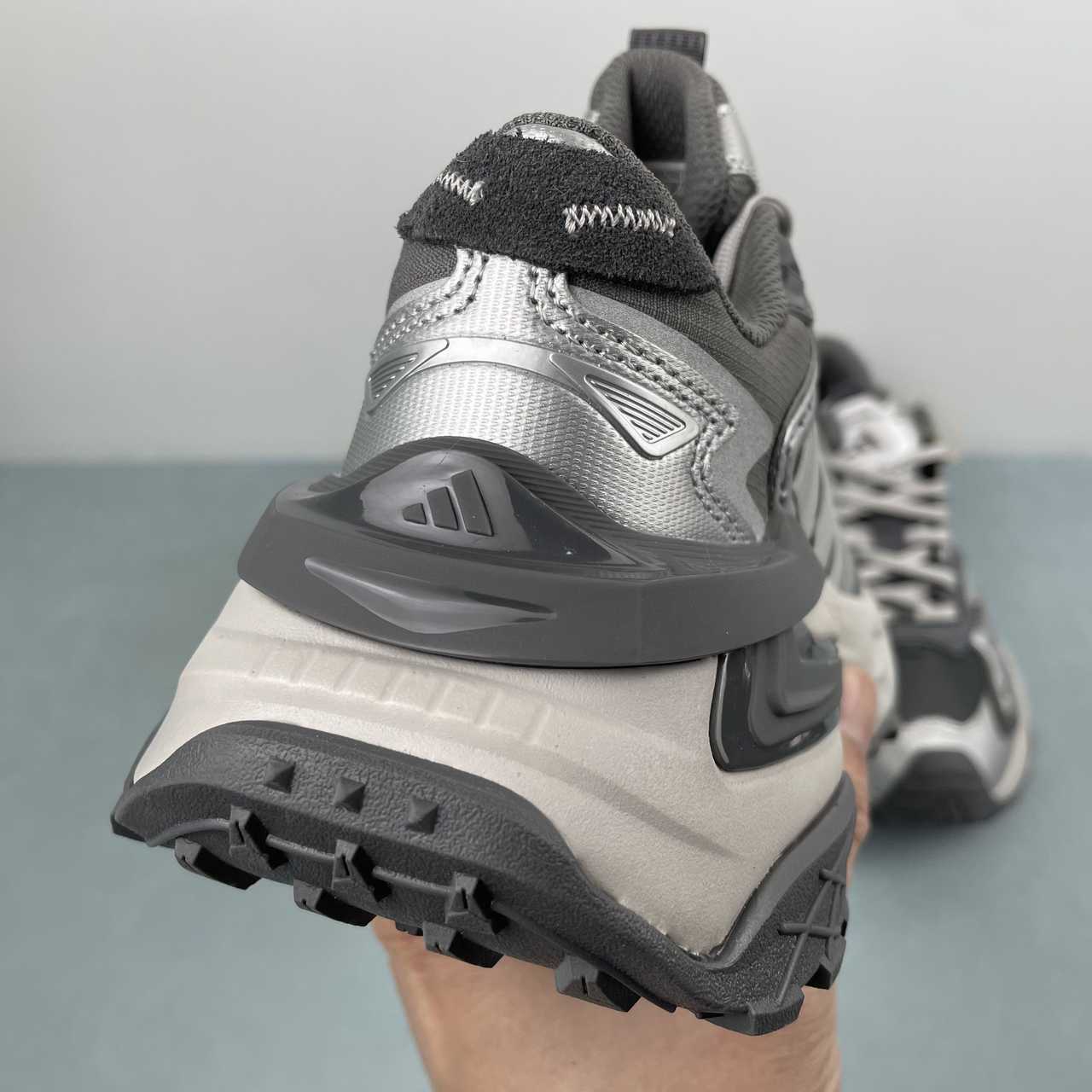 Adidas XLG STORM EDGE