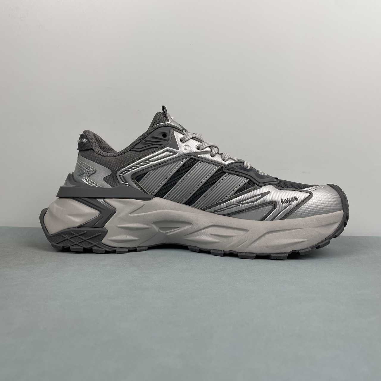Adidas XLG STORM EDGE